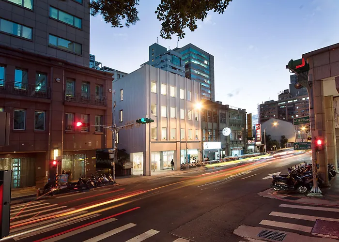 Owlstay Flip Flop Hostel - Garden Taipei