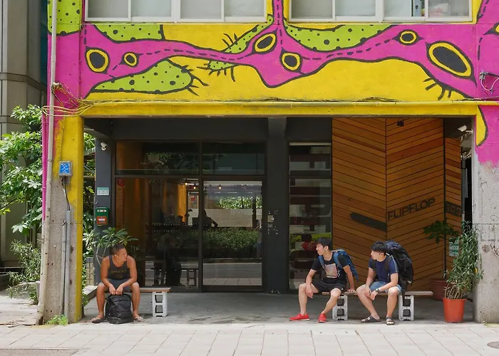 Flip Flop Hostel - Main Station Taipei